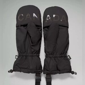 Lululemon Team Canada Quilted Mittens on String Black NWT 2022 Olympics M/L
